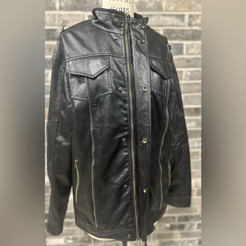 Black Motorcycle Style Jacket - image 2